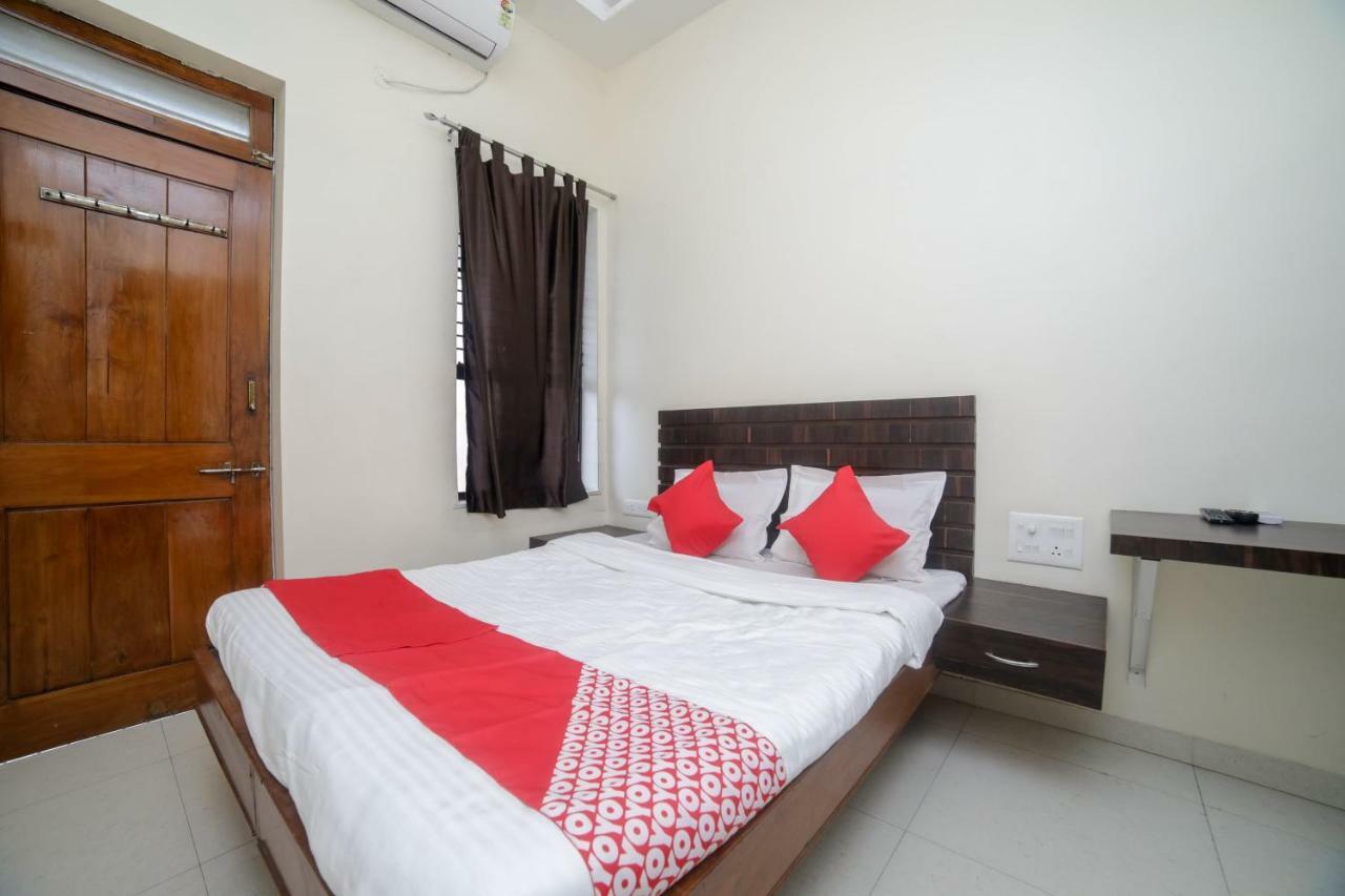 Oyo 46697 Hotel Gopi Nagpur Luaran gambar