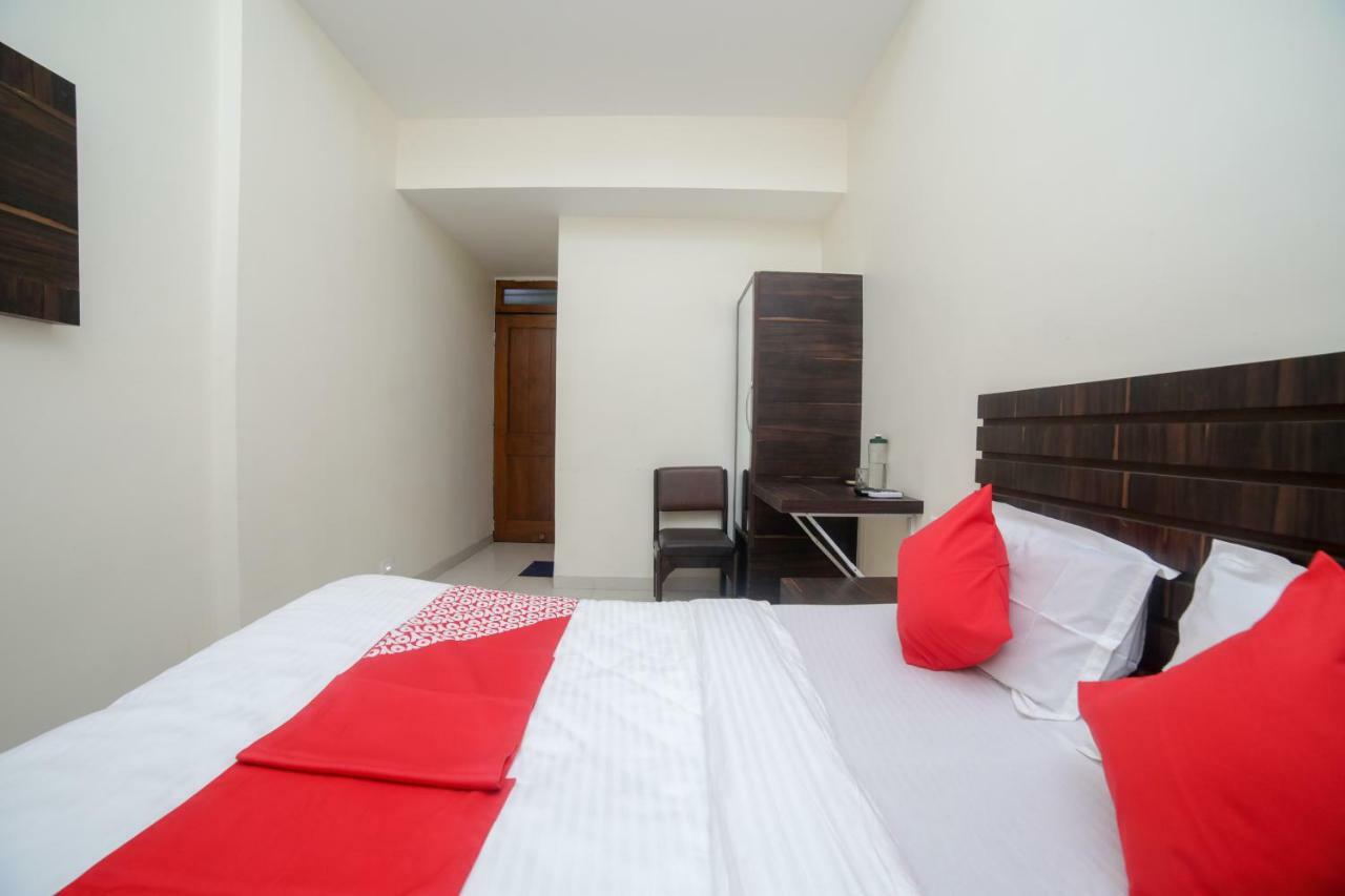 Oyo 46697 Hotel Gopi Nagpur Luaran gambar